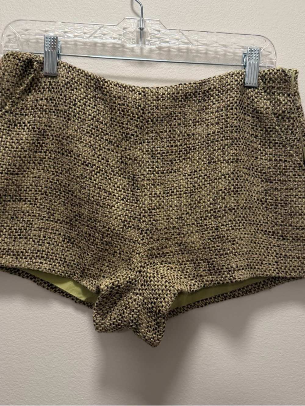 NWT Le Lis  Women’s Olive Green-Brown Size M Tweed Lined Shorts With Pockets
